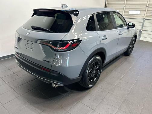 Urban Gray Pearl 2026 Honda HR-V AWD Sport