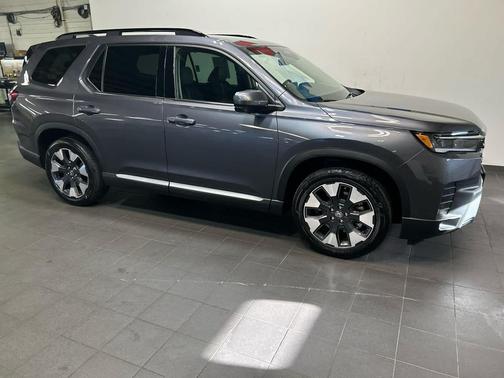 GRAY 2026 Honda Pilot Elite