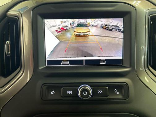 Summit White 2026 Chevrolet Silverado 1500 Custom Trail Boss
