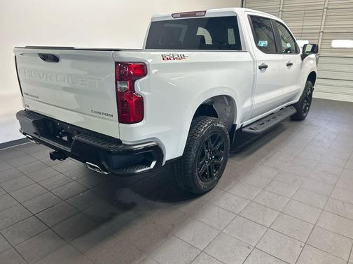 Summit White 2026 Chevrolet Silverado 1500 Custom Trail Boss