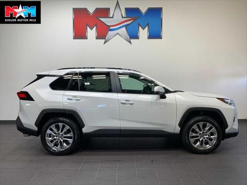 2025 Toyota RAV4 XLE Premium
