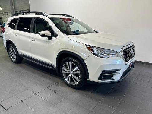 Crystal White Pearl 2019 Subaru Ascent Limited 8-Passenger