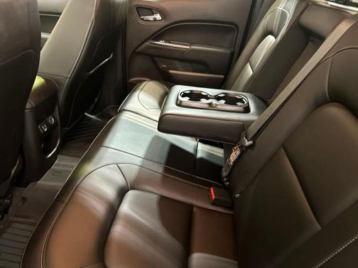 Summit White 2019 Chevrolet Colorado ZR2