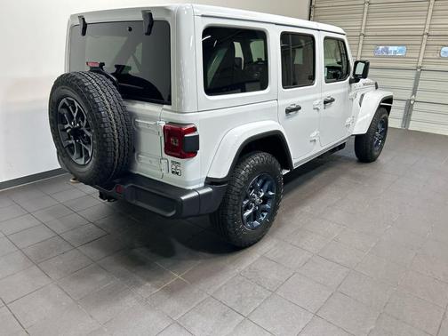 Bright White Clearcoat 2026 Jeep Wrangler 85th Anniversary