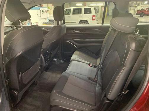 2021 Jeep Grand Cherokee L Laredo