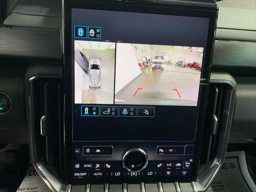 2024 GMC Acadia AWD AT4