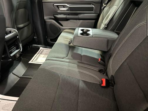 Granite Crystal Metallic Clearcoat 2026 RAM 1500 Big Horn/Lone Star