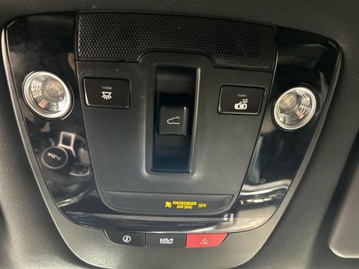 Wolf Gray/Ebony Black Roof 2023 Kia Sportage S