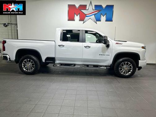 Summit White 2026 Chevrolet Silverado 2500 LT