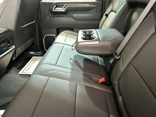 Summit White 2026 Chevrolet Silverado 2500 LT
