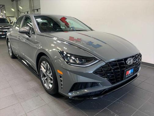 2022 Hyundai SONATA SEL