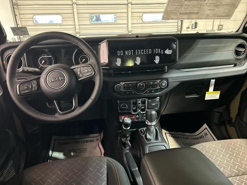 41 2026 Jeep Gladiator Mojave 4x4