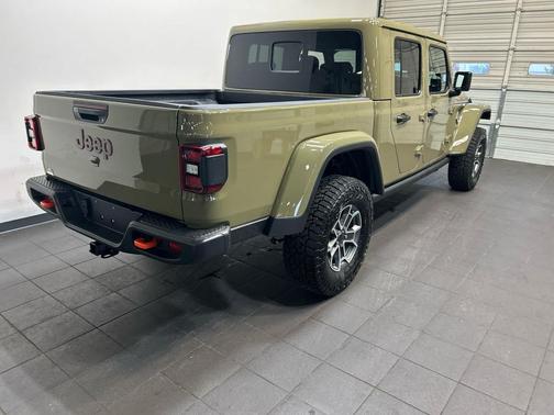 41 2026 Jeep Gladiator Mojave 4x4
