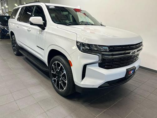 Summit White 2022 Chevrolet Suburban RST
