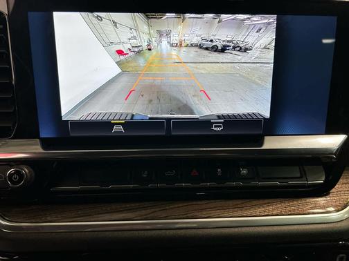 Summit White 2025 Chevrolet Silverado 2500 LT