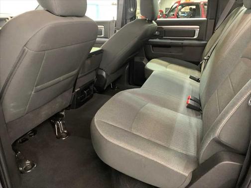 2024 RAM 1500 Classic Warlock Crew Cab 4x4 5'7' Box