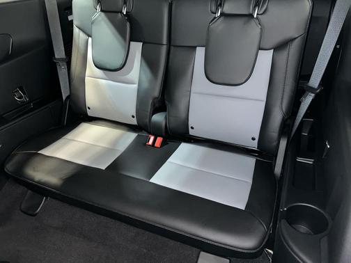 Carbonized Gray Metallic 2022 Ford Explorer XLT