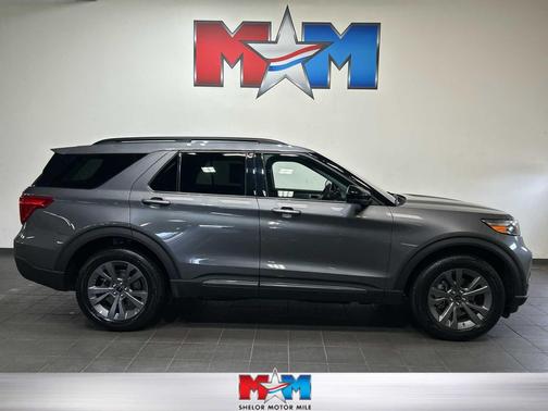 Carbonized Gray Metallic 2022 Ford Explorer XLT