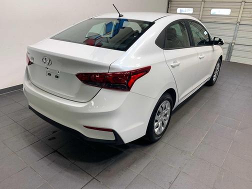 2022 Hyundai Accent SE