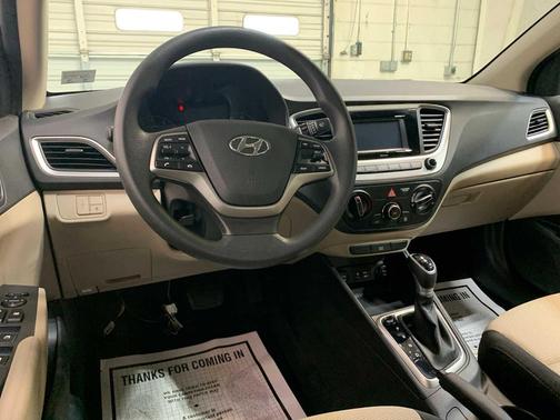 2022 Hyundai Accent SE