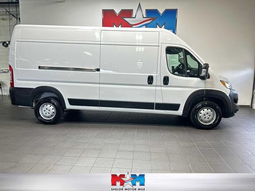 Bright White Clearcoat 2023 RAM ProMaster 2500 High Roof