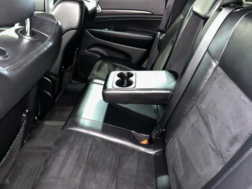 Billet Silver Metallic Clearcoat 2017 Jeep Grand Cherokee Altitude