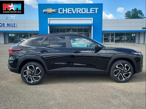 Mosaic Black Metallic 2026 Chevrolet Trax FWD 2RS