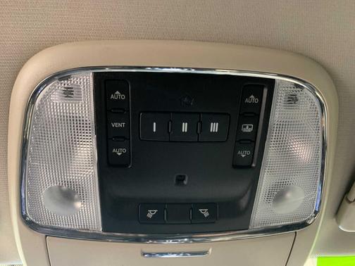 2017 Chrysler 300 Limited