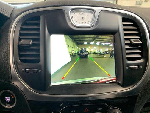 2017 Chrysler 300 Limited