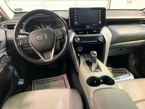2022 Toyota Venza LE