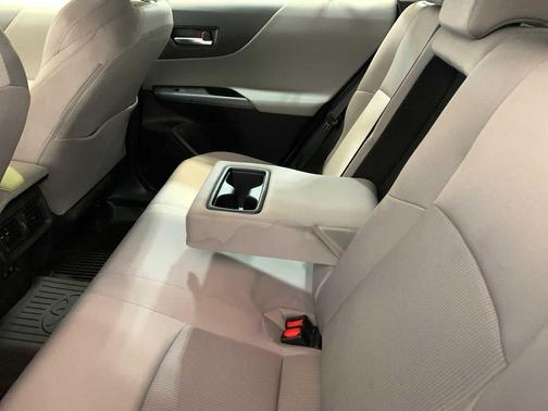 2022 Toyota Venza LE