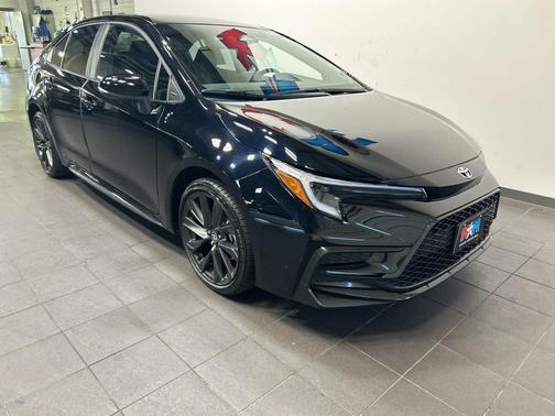 Midnight Black Metallic 2026 Toyota Corolla SE