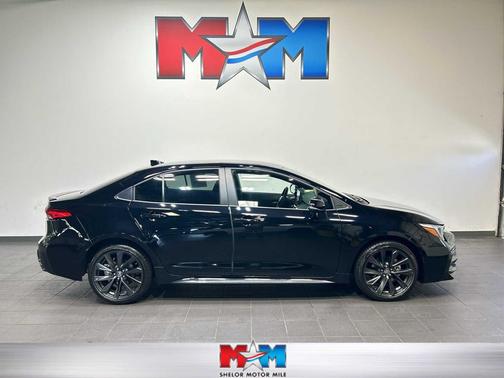 Midnight Black Metallic 2026 Toyota Corolla SE
