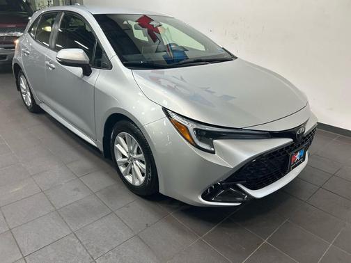 Classic Silver Metallic 2024 Toyota Corolla SE