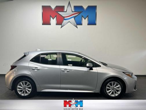 Classic Silver Metallic 2024 Toyota Corolla SE