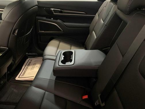 2025 Kia Telluride LX