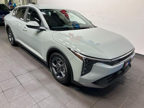 Morning Haze 2026 Kia K4 LXS