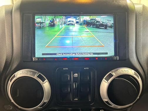 Black Clearcoat 2014 Jeep Wrangler Unlimited Rubicon