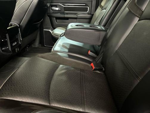 Flame Red Clearcoat 2022 RAM 2500 Laramie Crew Cab 4x4 6'4' Box