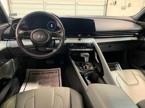 2024 Hyundai ELANTRA HEV Limited