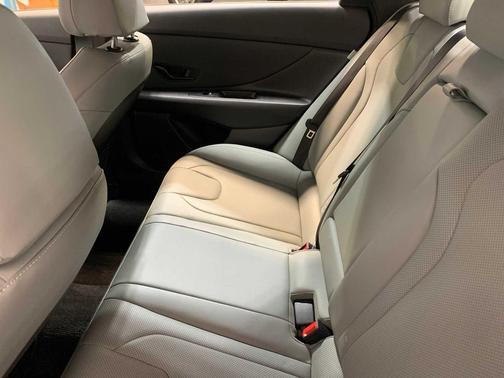 2024 Hyundai ELANTRA HEV Limited