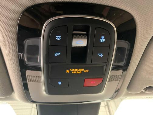 2022 Hyundai SANTA FE HEV SEL Premium