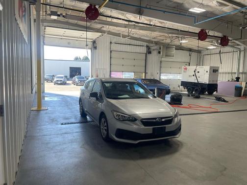 Ice Silver Metallic 2023 Subaru Impreza Base
