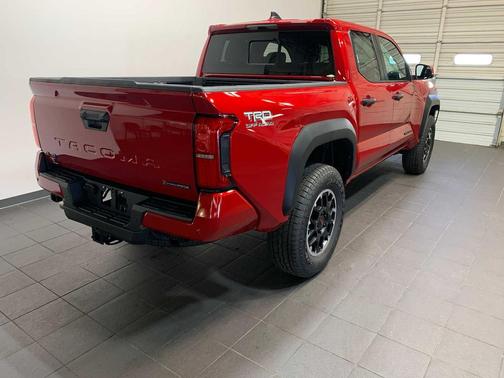 2026 Toyota Tacoma Hybrid TRD Off Road