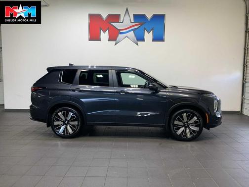 Graphite Gray 2026 Mitsubishi Outlander SE 2.5 S-AWC