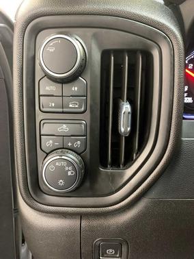 Summit White 2022 Chevrolet Silverado 1500 WT