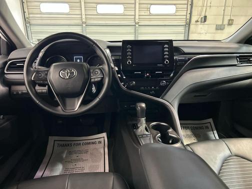 Ice Cap 2023 Toyota Camry SE