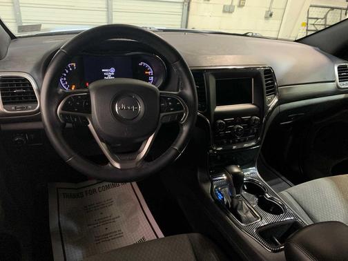 2021 Jeep Grand Cherokee Laredo