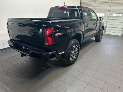 Black 2026 Chevrolet Colorado Z71