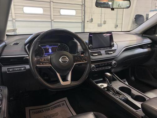 2022 Nissan Altima SR VC-Turbo FWD